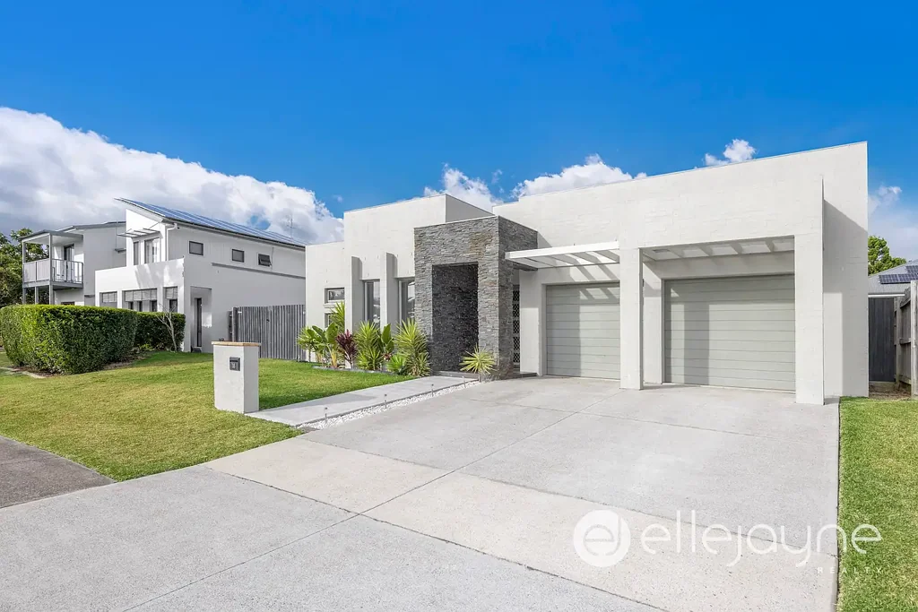 18 Trinity Point Drive, Morisset Park, NSW 2264