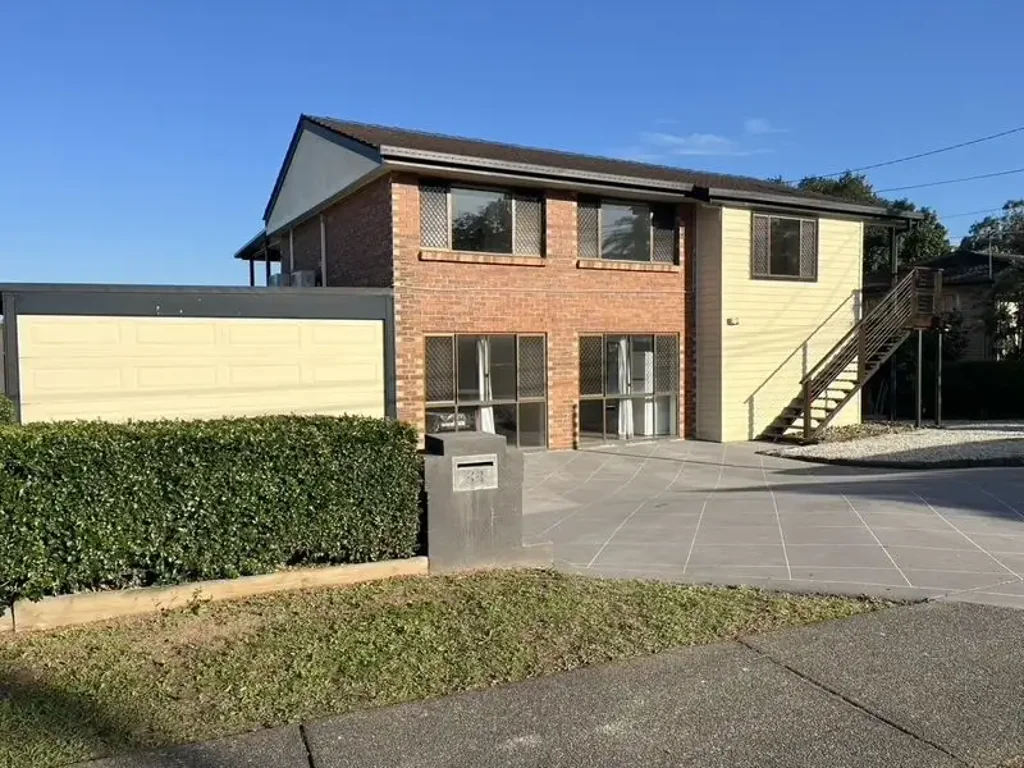 Springwood 4બેડરૂમ Dual living Home with a multi-million dollar view!