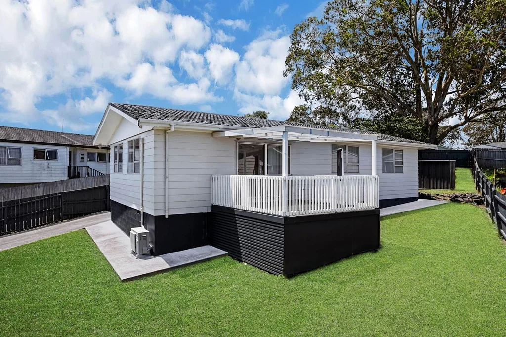 Clendon Park 3房  AUSTRALIAN VENDORS SAY SELL - NO PLAN B!
