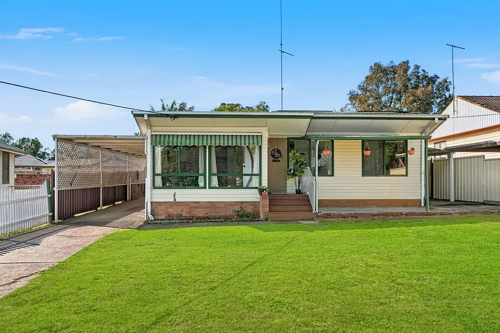 Lalor Park 3બેડરૂમ Newly renovated family home in a convenient location