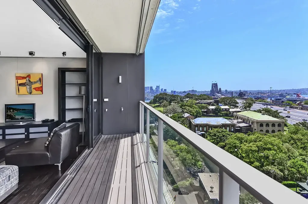 Sleek and Spacious Apartment with Iconic Views | Furnished
