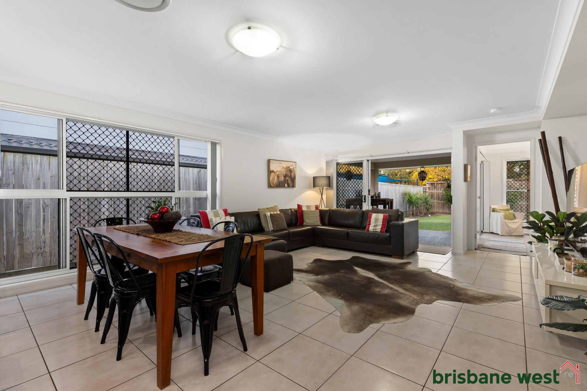 8 SALTBURN PL, WAKERLEY QLD 4154, 0 phòng ngủ, 0 phòng tắm, House