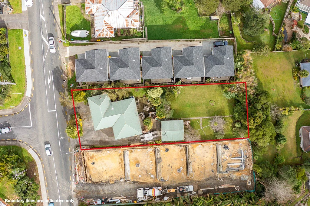 131 Arran Road, Browns Bay, North Shore City, Auckland
