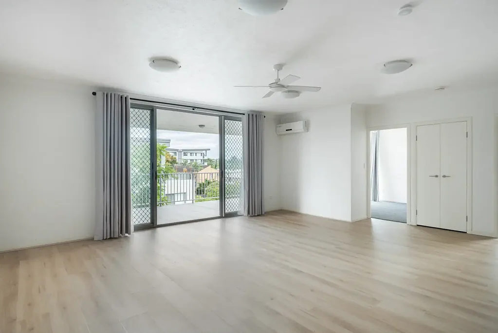 Nundah 2 Slaapkamer Brand New Flooring - Corner Location - 2 Car Spaces