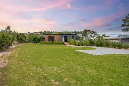 1117b Whangaparaoa Road, Tindalls Beach