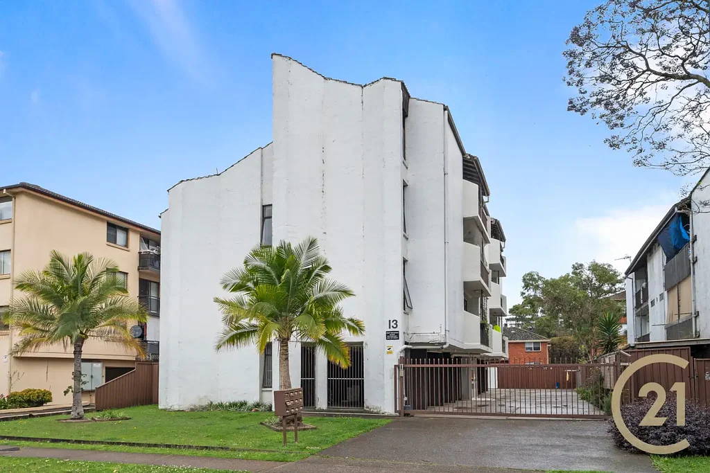 12/13 Hart Street, Warwick Farm, NSW 2170