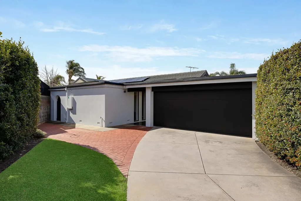 9 Swan Court, West Beach, SA 5024