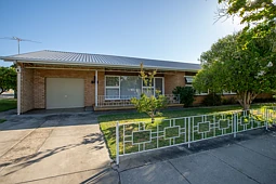 572 Logan Road, North Albury