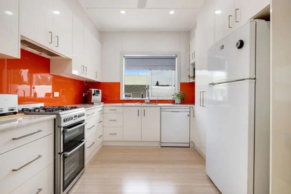 Berridale 3房  Charming Home With A Lush Garden Oasis