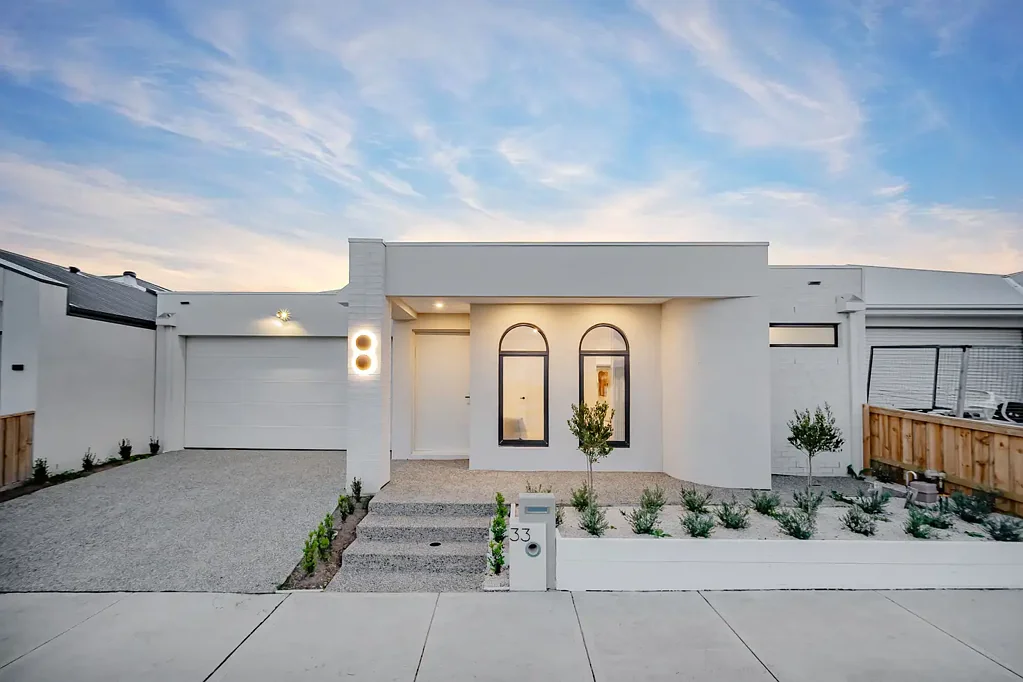 Mickleham 4ห้องนอน Luxury Living at Its Finest!