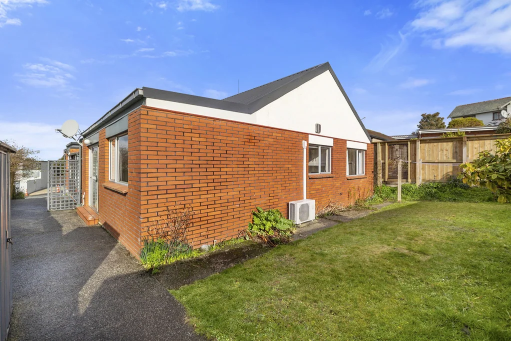 Roslyn 2房  Unbeatable Location & Timeless Brick