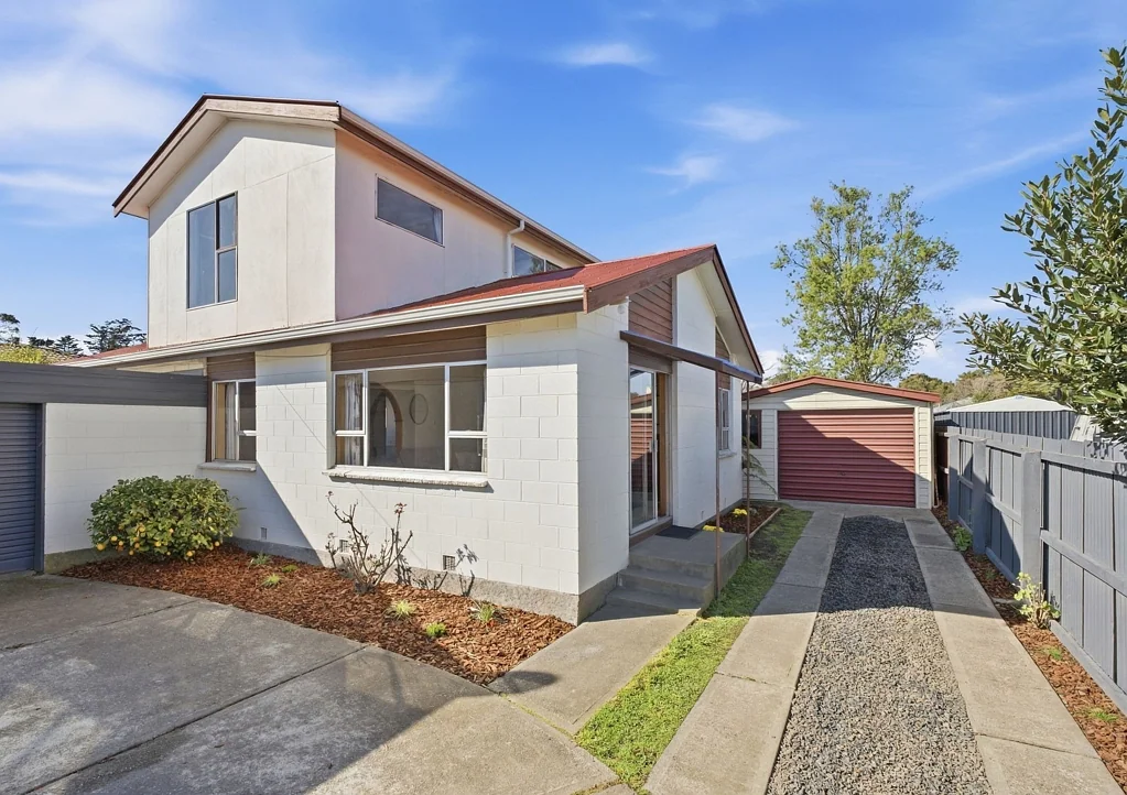 Bromley 4 Slaapkamer Entry-Level Opportunity!