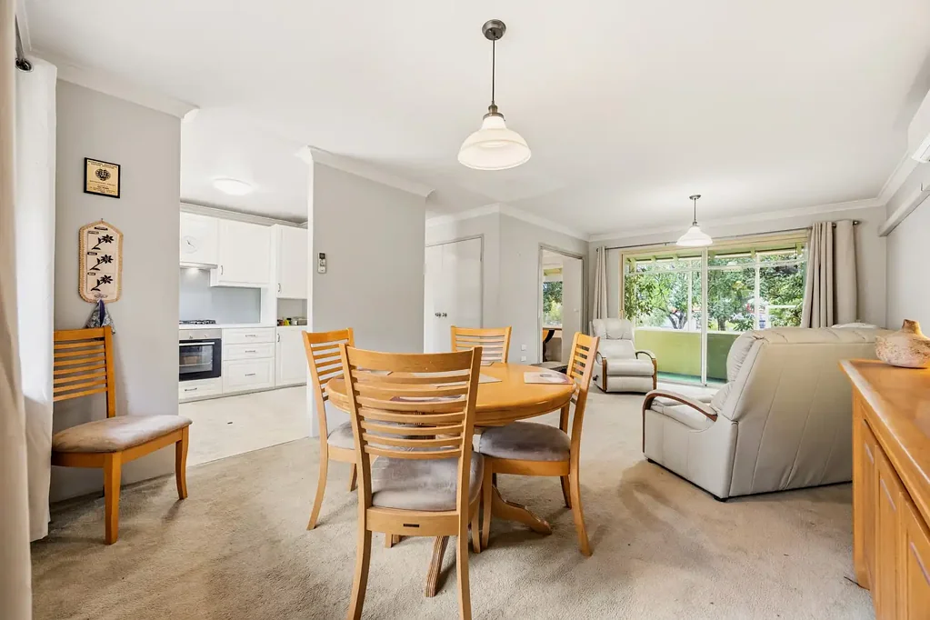 Jolimont 2房  Reduced to Sell FAST! Owner Relocating
Relaxed Lifestyle in a Leafy Over 55's Community