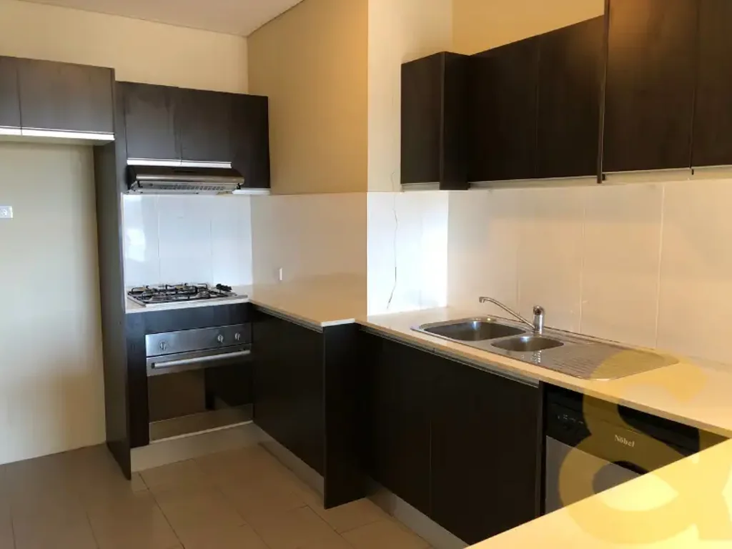 Oversized Modern 2-Bedroom Unit