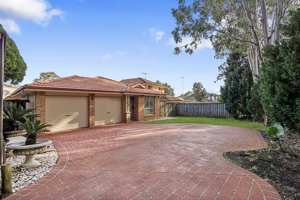 Rouse Hill 4Moenga Secluded Family Home