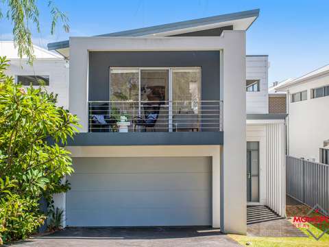Claremont 4 Bedroom MODERN ELEGANCE MEETS CONVENIENCE