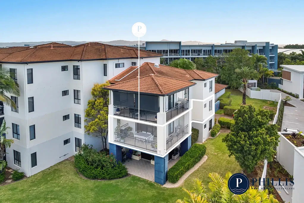 Hope Island 3Kwarto Modern comfort meets resort living in spacious Hope Island apartment