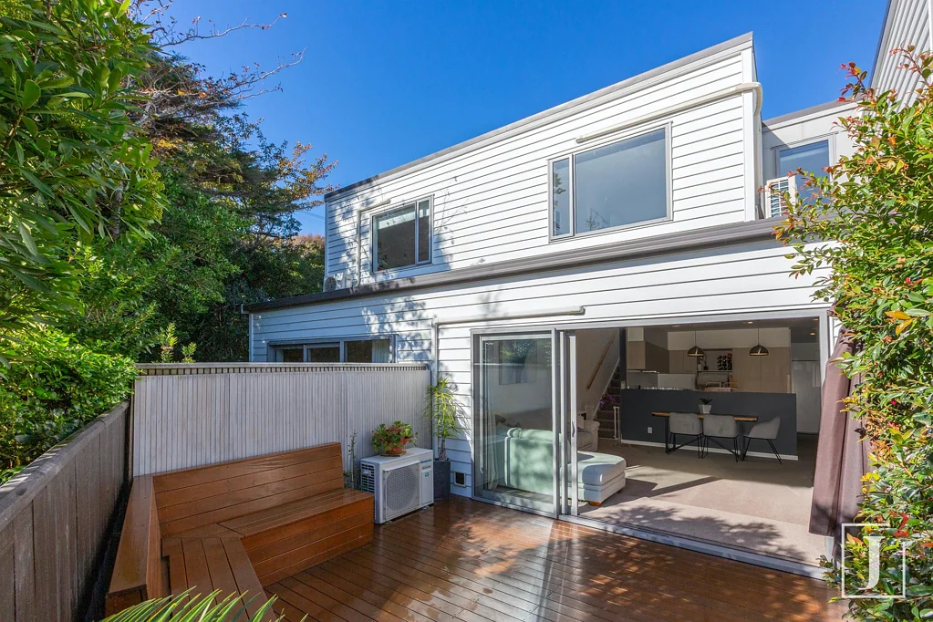 14/7 Handyside Street, Tawa, Wellington
