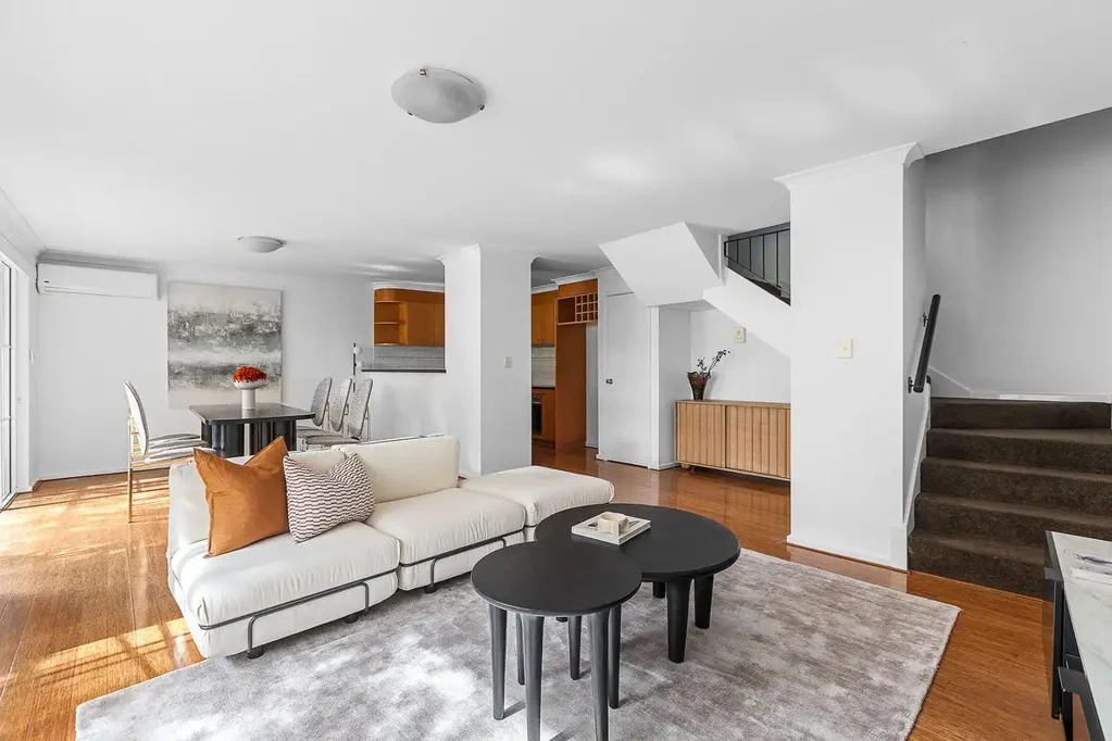 East Perth 2房  Elegant terrace living