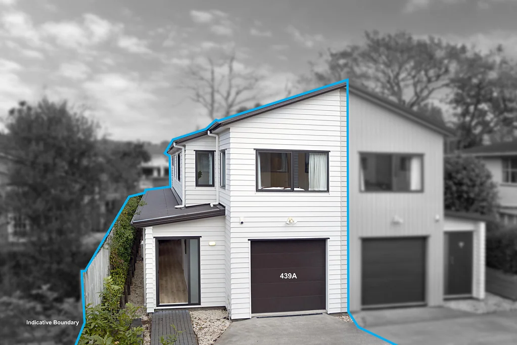 Glen Eden 3 Bedroom Low Maintenance and High Convenience Modern Living
