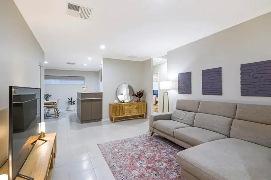 5B Wollong Place, Nollamara, WA 6061