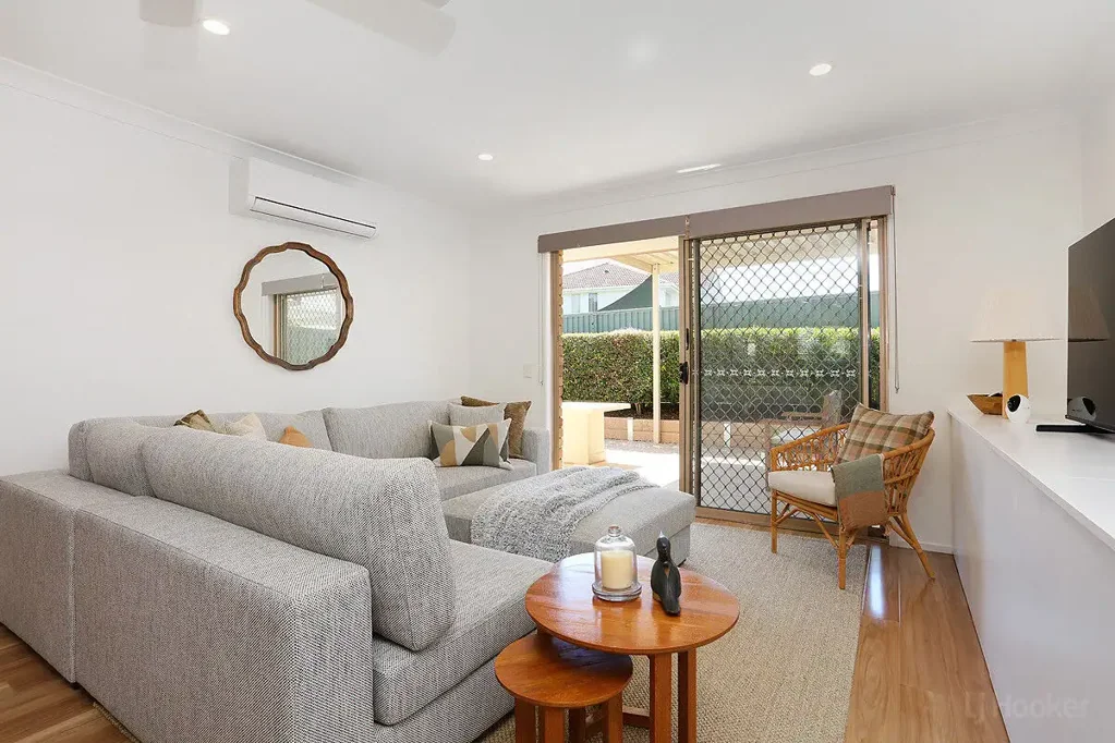 Coombabah 2कमरा A Standout Villa in the Sought‑After Runaway Vista Complex