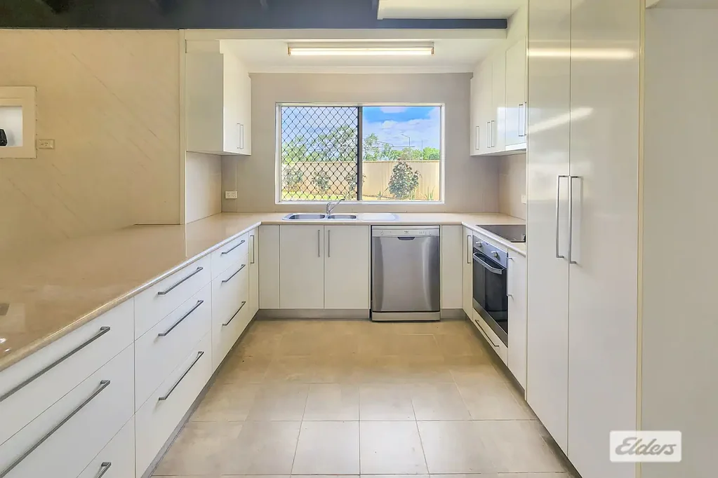 Katherine 3 Bedroom A newly renovated oasis awaits!