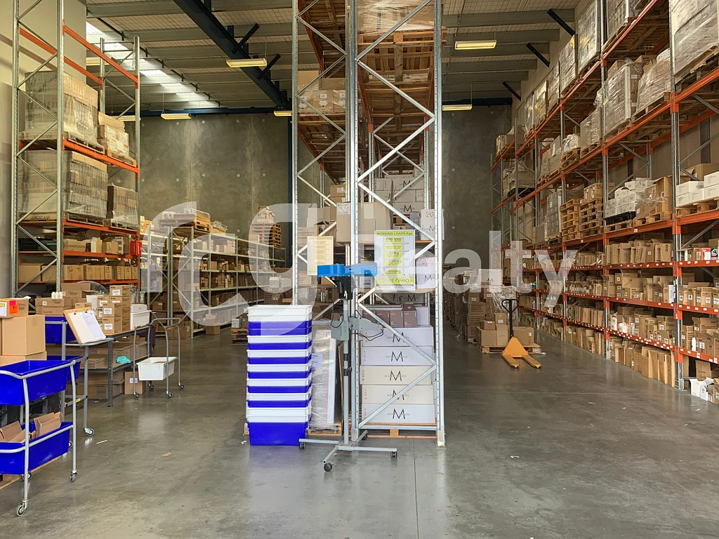 Penrose A-Grade High Stud Industrial Unit - Penrose