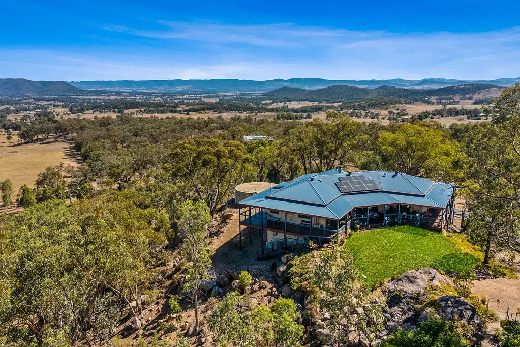 Mudgee 3房  "EAGLE ROCK"