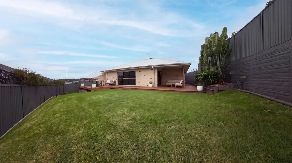 Thrumster 4chambre 7 Tucker Close: Modern Family Living in a Quiet Cul-de-Sac
