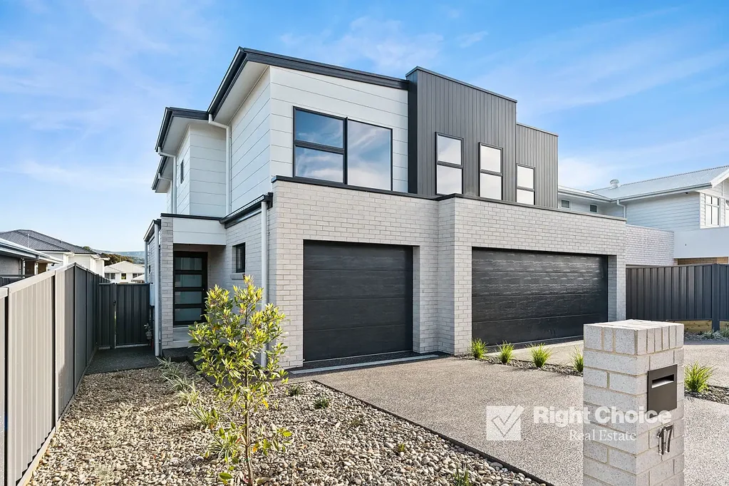 17 Angus Street, Tullimbar, NSW 2527