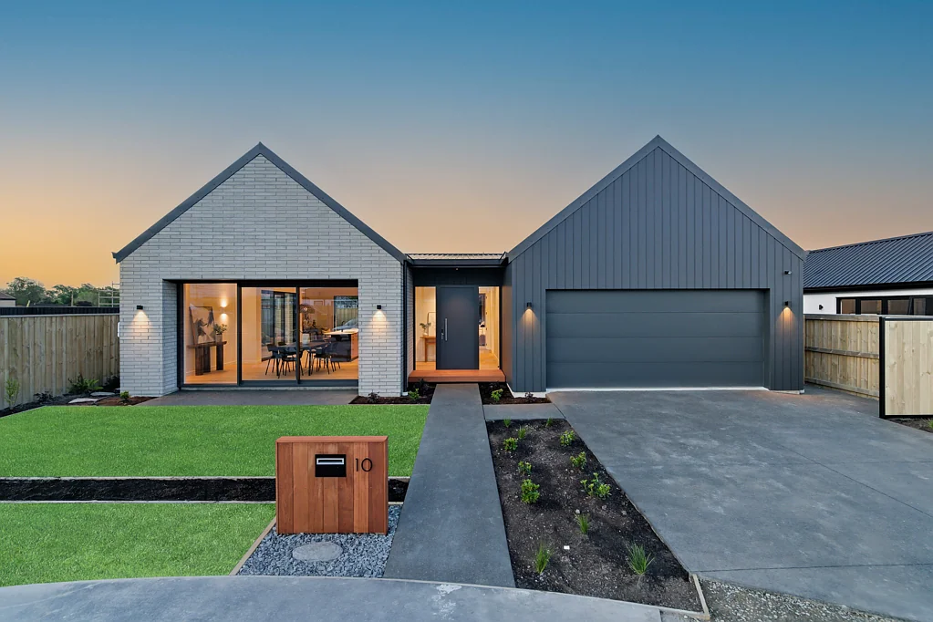 Marshland 4 Slaapkamer Bold, Beautiful & Definitely Selling!