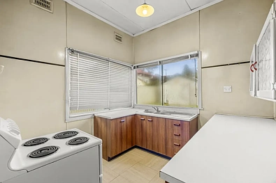 4 Bell Street, Booragul, NSW 2284, 2房, 1浴, House