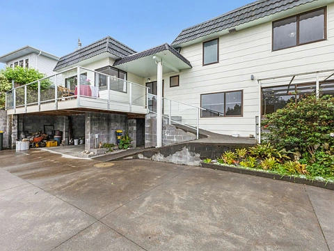 Hillsborough 4房  Big Spacious Home plus sea views !