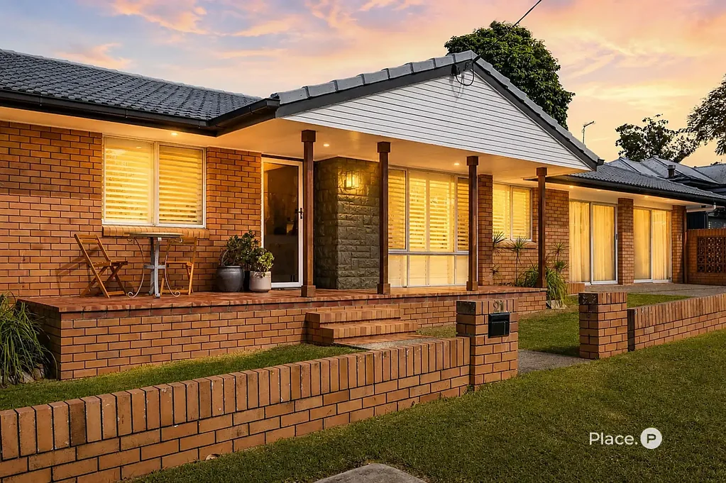 East Ipswich 3Kwarto Renovated Family Luxury in One of East Ipswich's Most Desirable Streets