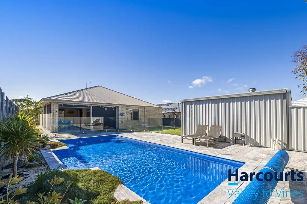 The Vines 4ਬੈੱਡਰੂਮ Pool, Powered Shed & Premium Living