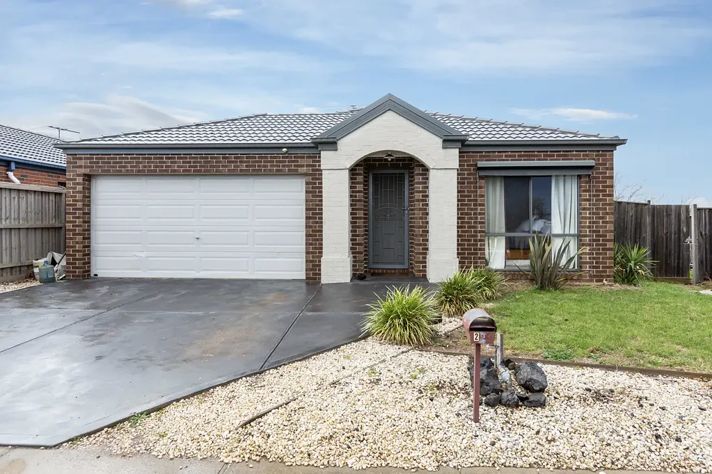 Family Living in Prime Harkness Location