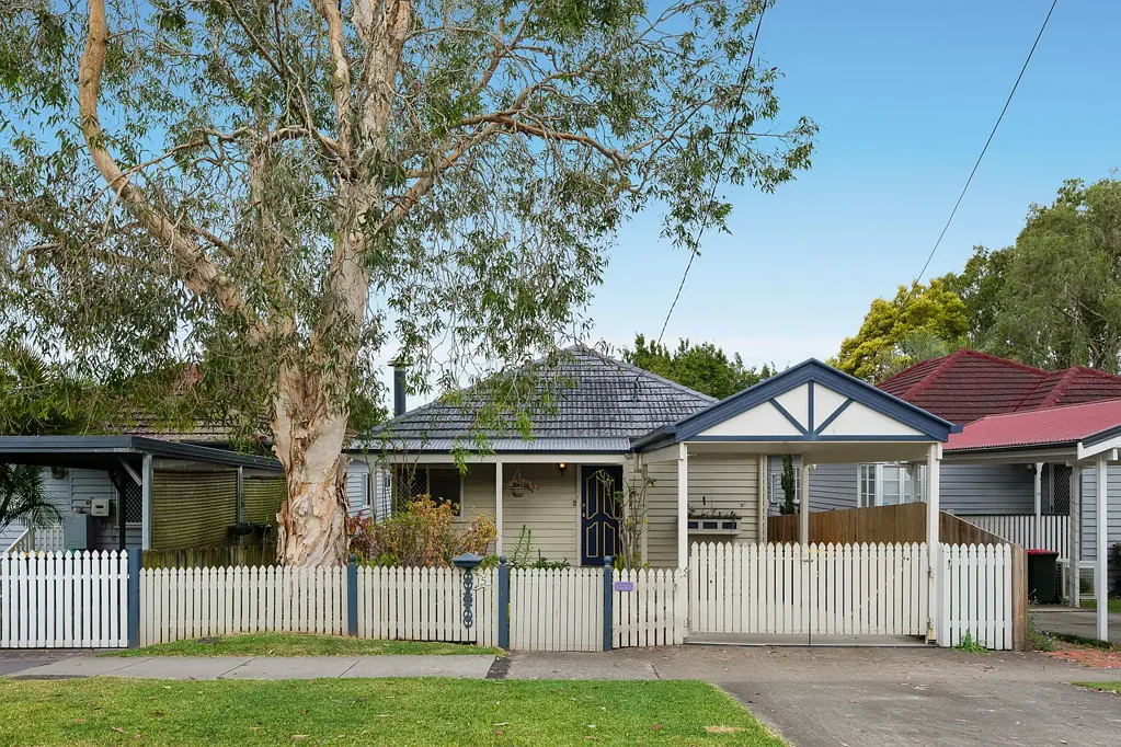 15 Nicholson Street, Mitchelton, QLD 4053