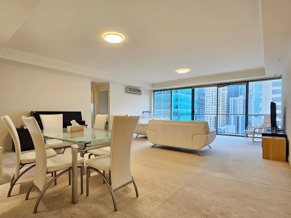 Spacious 3-Bedroom City Living in the Heart of Melbourne