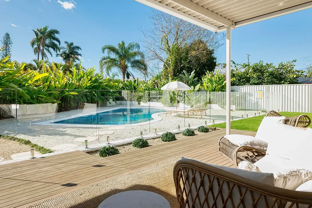 A LITTLE TASTE OF PALM SPRING IN PALM BEACH
