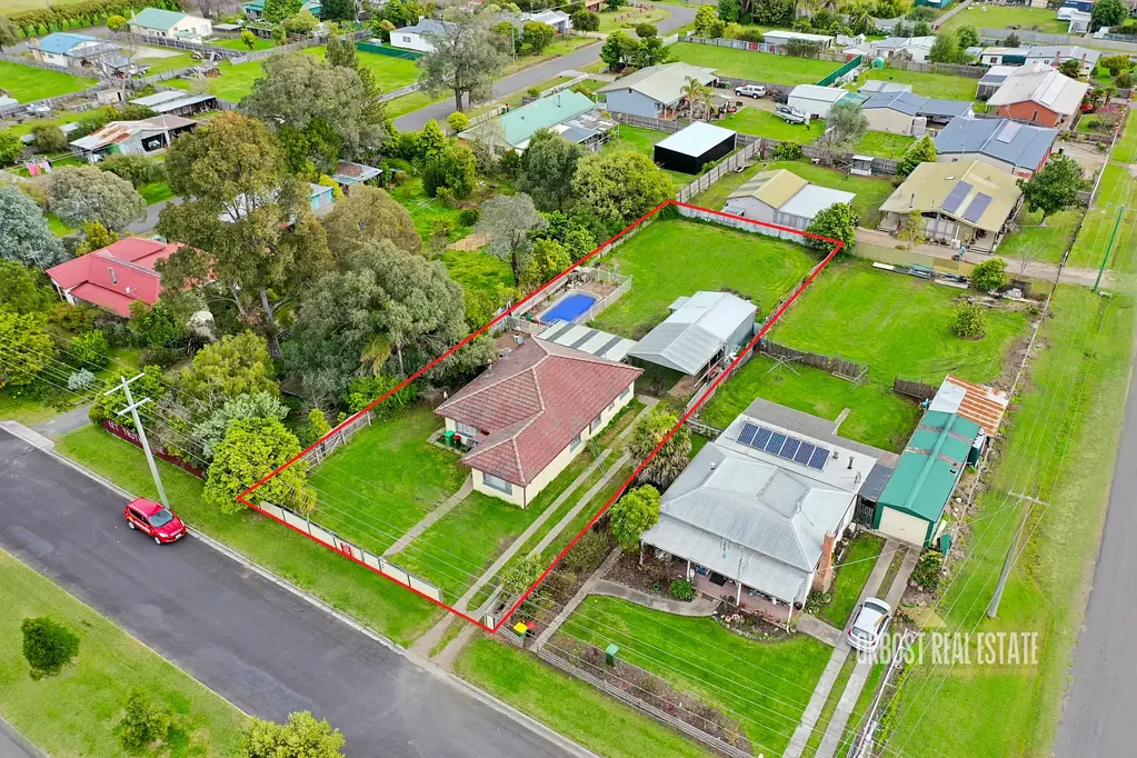 Orbost 3房  RENDERED BRICK ON 1,219 SqM BLOCK