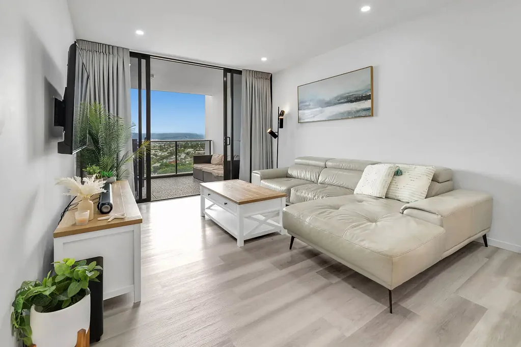 Broadbeach 2Zimmer STUNNING HINTERLAND AND RIVER VIEWS BOTH DAY AND NIGHT!