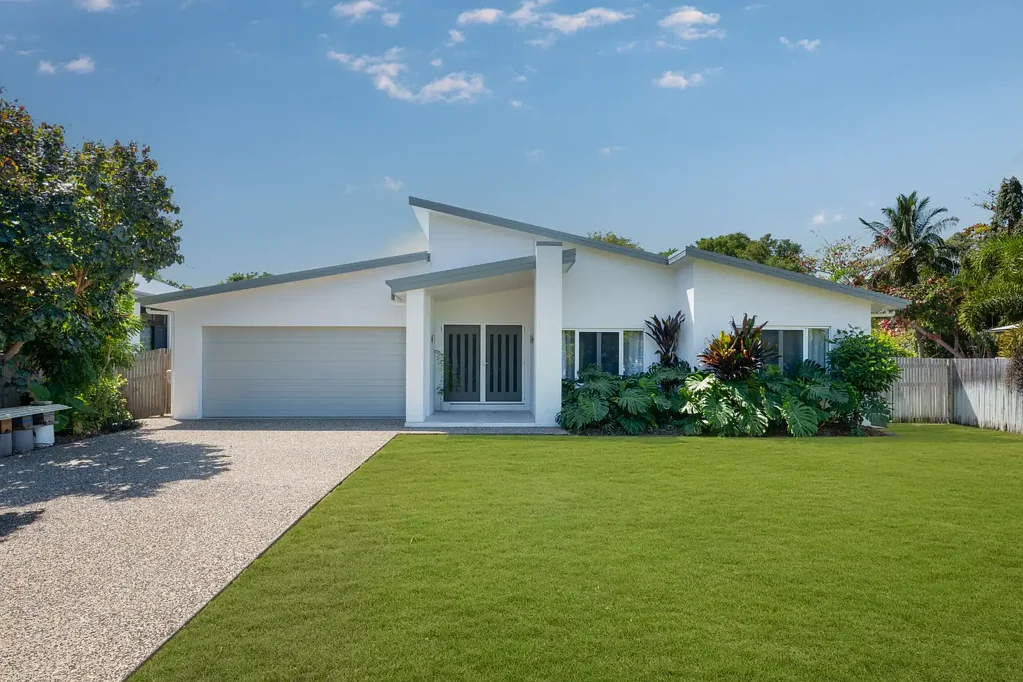 Bushland Beach 5ਬੈੱਡਰੂਮ A Coastal Masterpiece Where Luxury Meets Lifestyle