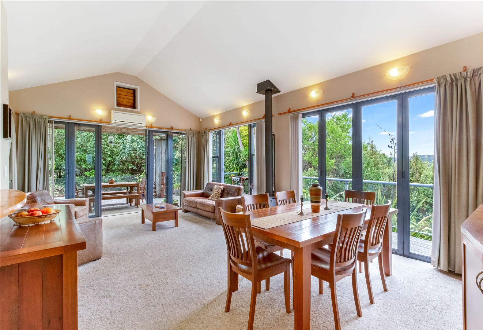 3 Bella Vista Road, Omiha, Auckland, 4 침실, 2 욕실