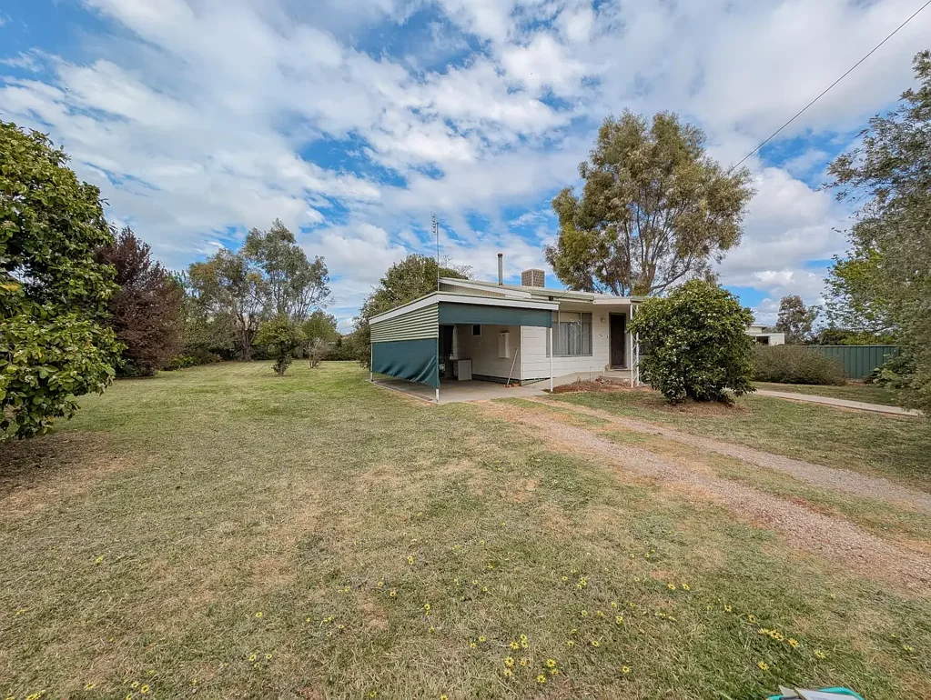 24 Bertoli Street, Boort, VIC 3537
