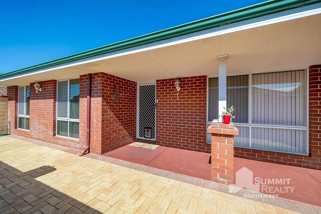 2/10 Nuytsia Avenue, Carey Park, WA 6230