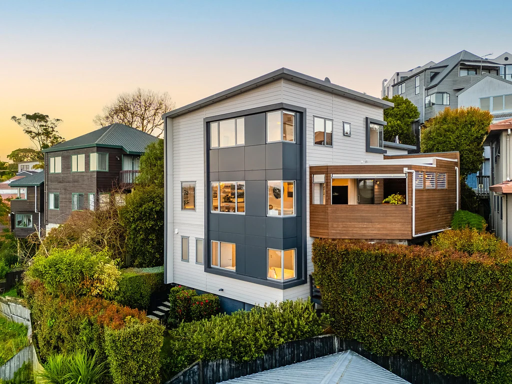 Remuera 4房  Flexible Family Living - Peaceful Reserve Views