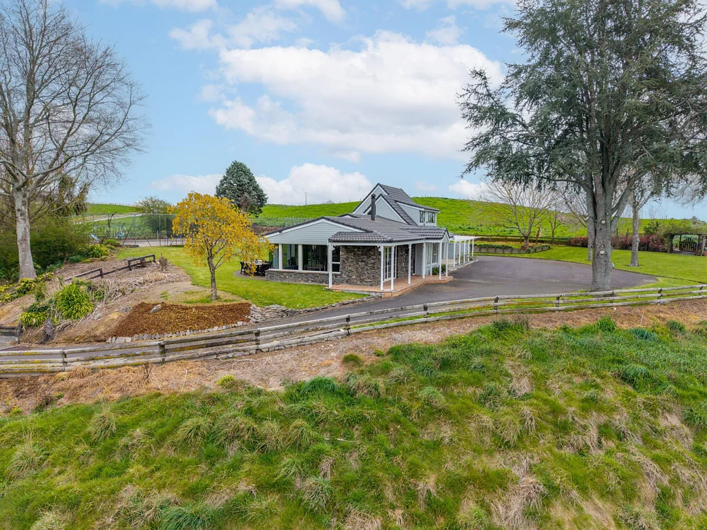 Matamata  Family living with breathtaking views