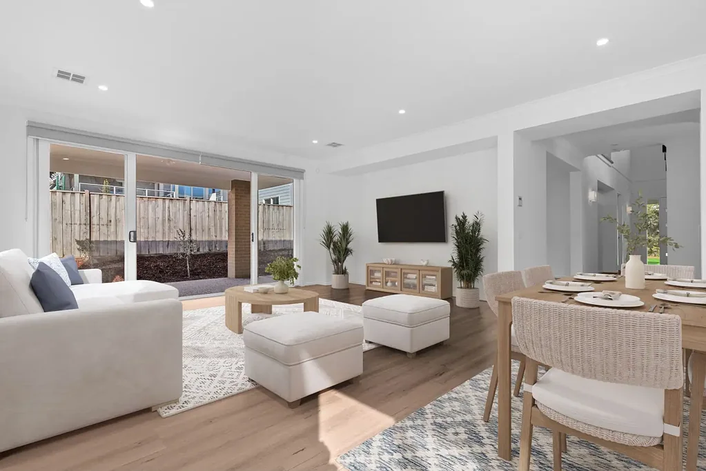 Architectural Luxury by the Beach - Family-Sized Coastal Living