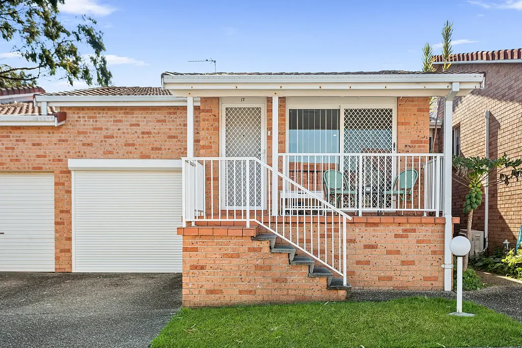 Shellharbour 2 Bedroom Charming Villa with Shellhabour village lifestyle